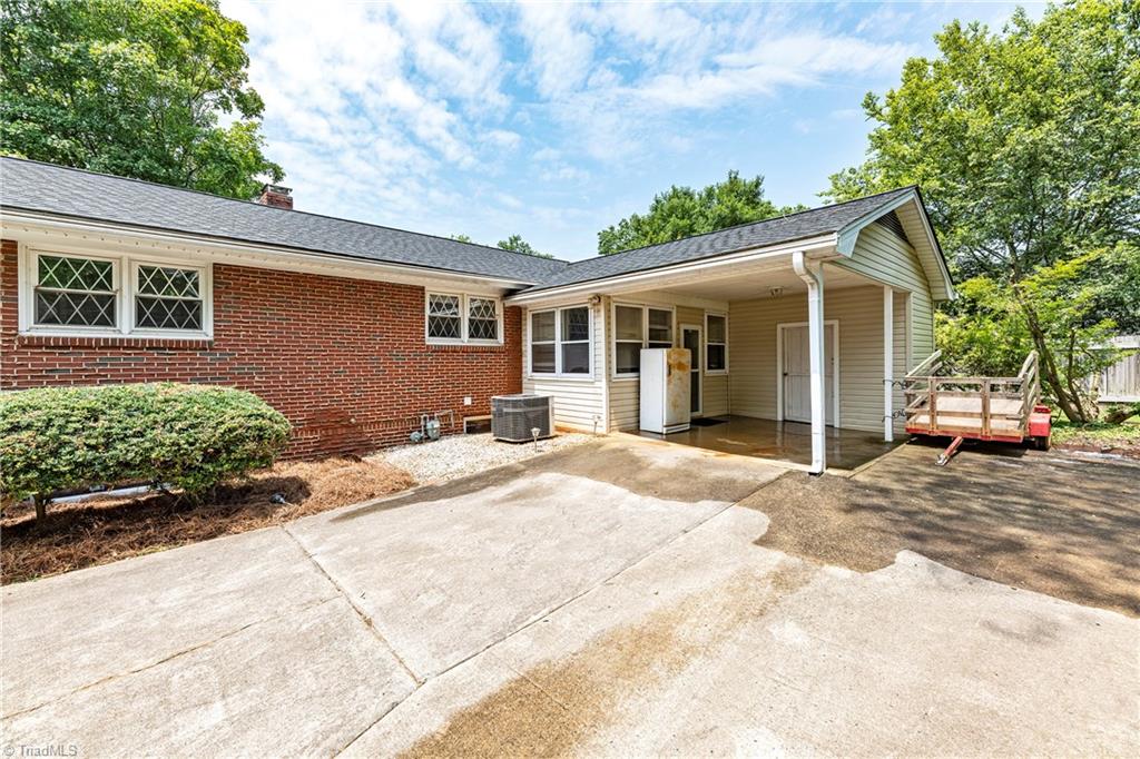 1443 Capri Road Southwest Winston-Salem, NC 27103 - Photo 44 of 46 Gallery Image 44