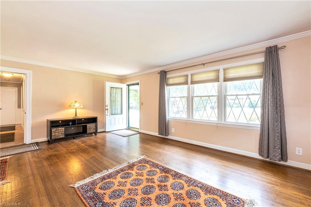 1443 Capri Road Southwest Winston-Salem, NC 27103 - Photo 6 of 46 Gallery Image 6