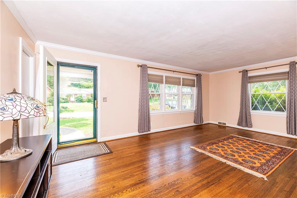 1443 Capri Road Southwest Winston-Salem, NC 27103 - Photo 8 of 46 Gallery Image 8
