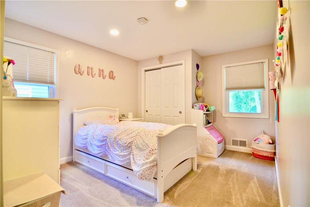 55 Ross Brook Drive Penfield, NY 14625 - Photo 21 of 34