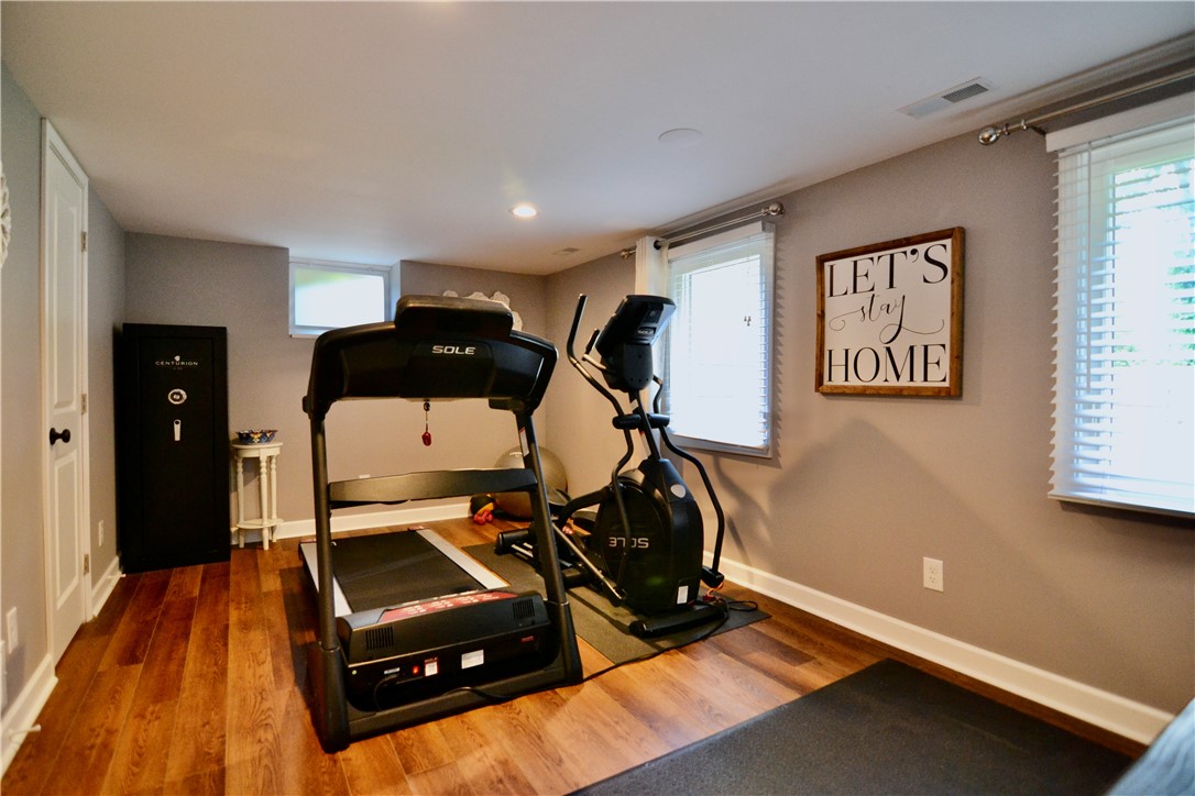 55 Ross Brook Drive Penfield, NY 14625 - Photo 29 of 34