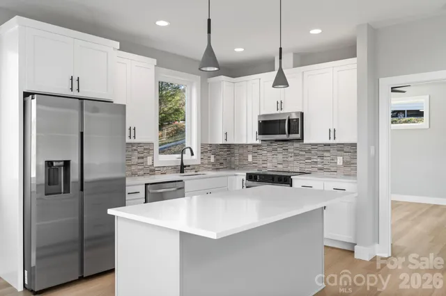 $474,900 | 62 Upper Moffitt Road, Asheville, NC 28805