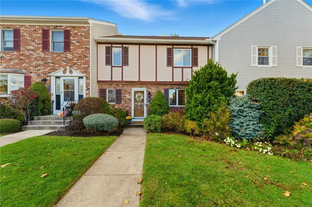 $389,900 | 2970 Mendon Road, Unit 84, Cumberland, RI 02864