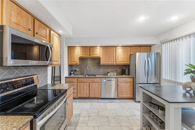 $389,900 | 2970 Mendon Road, Unit 84, Cumberland, RI 02864