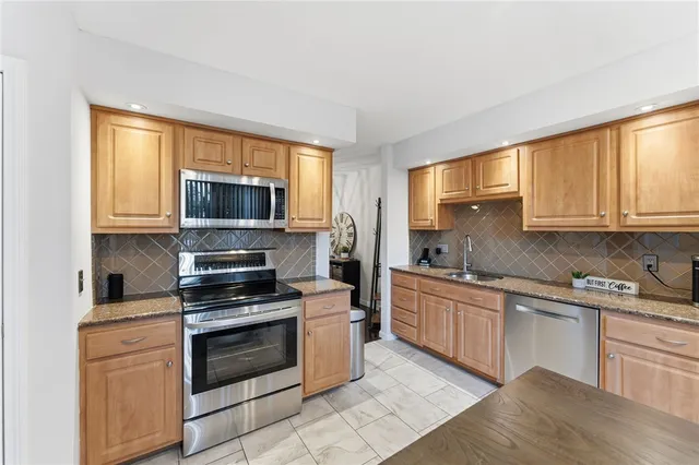 $389,900 | 2970 Mendon Road, Unit 84, Cumberland, RI 02864