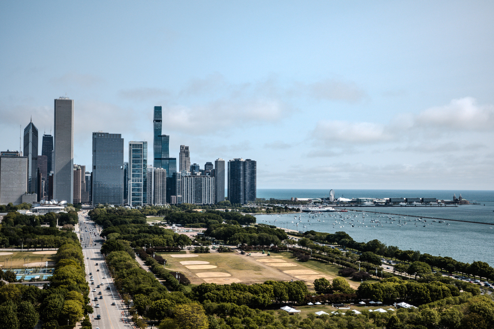 233 East 13th Street, Unit 2001 Chicago, IL 60605 - Photo 40 of 48 a view of a city