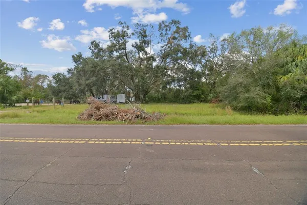 $170,000 | 1619 Butch Cassidy Trail, Wimauma, FL 33598