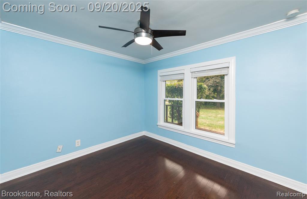810 Beardon Road Lake Orion, MI 48362 - Photo 23 of 31
