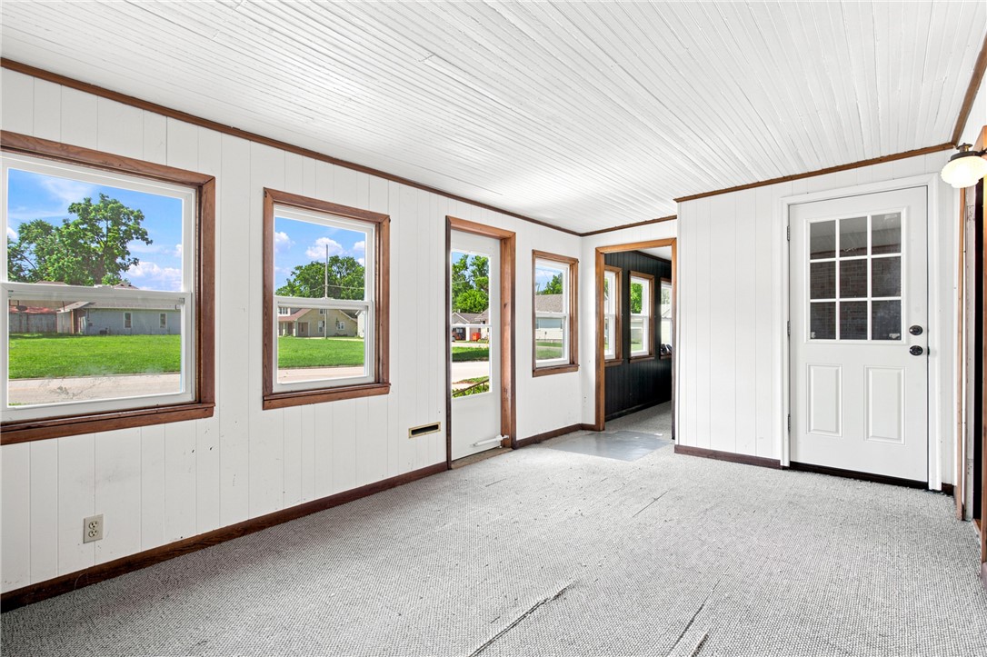 17 West State Street Charleston, IL 61920 - Photo 4 of 24 Gallery Image 4