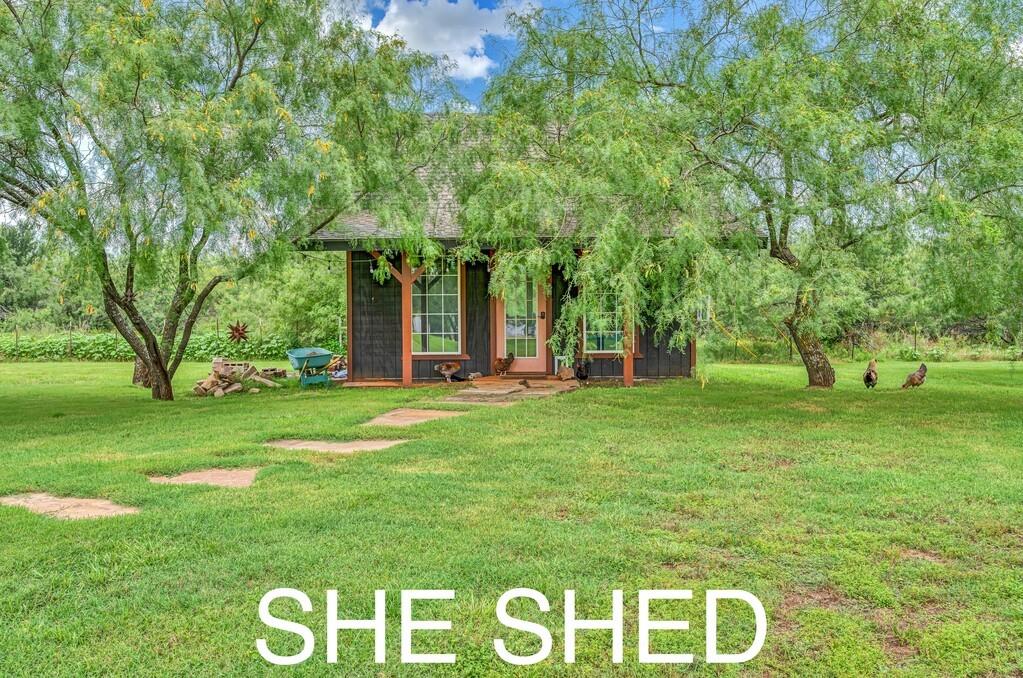 5004 Gholson Road Waco, TX 76705 - Photo 23 of 40 a view of a park that has large trees