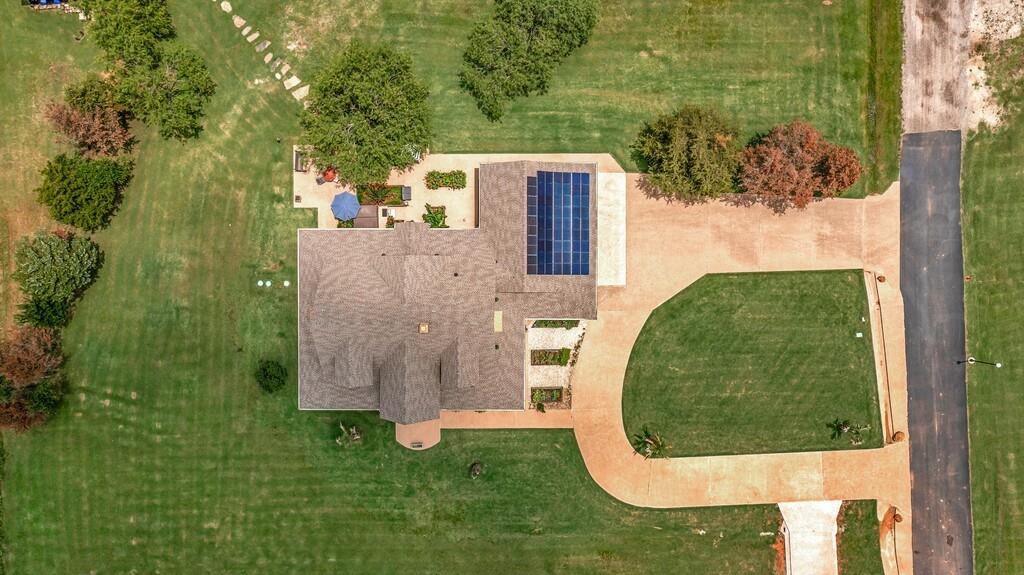 5004 Gholson Road Waco, TX 76705 - Photo 38 of 40 an aerial view of a house with a yard