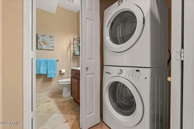 $320,000 | 1633 East Lakeside Drive, Unit 167, Gilbert, AZ 85234