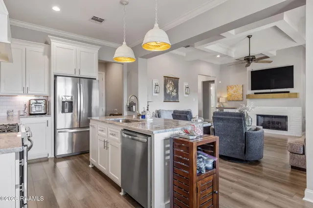 $345,900 | 426 Sandy Bay Drive, Broussard, LA 70518