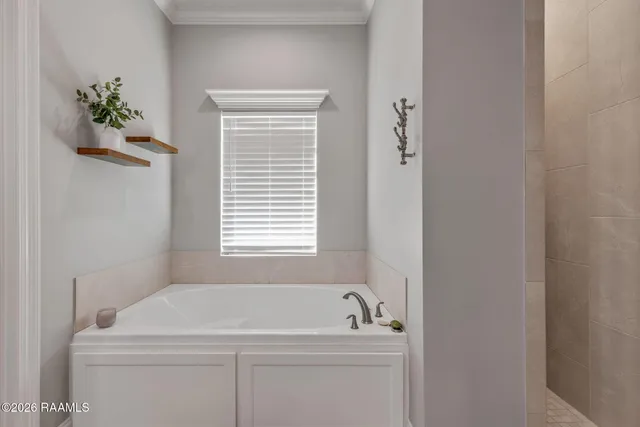 $345,900 | 426 Sandy Bay Drive, Broussard, LA 70518