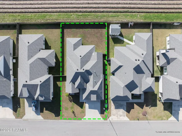 $345,900 | 426 Sandy Bay Drive, Broussard, LA 70518