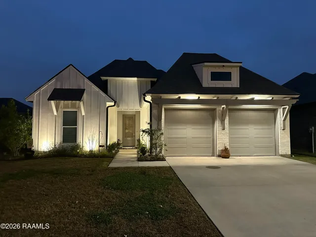 $345,900 | 426 Sandy Bay Drive, Broussard, LA 70518