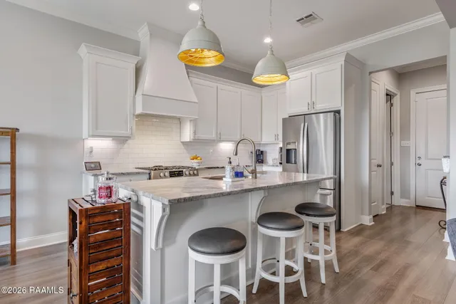 $345,900 | 426 Sandy Bay Drive, Broussard, LA 70518