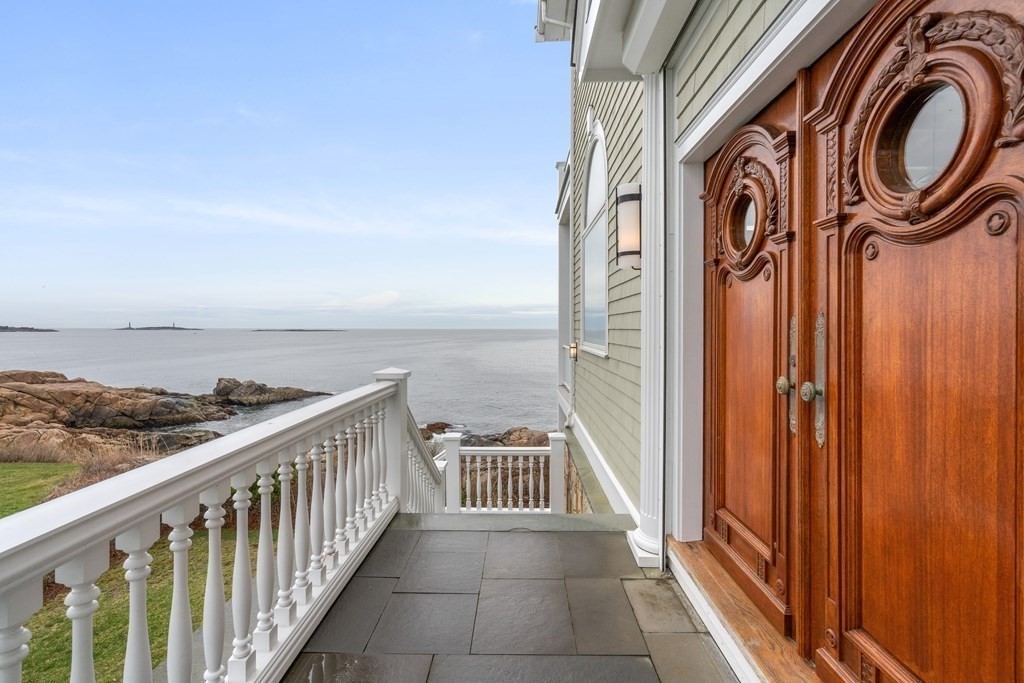 15 Long Beach Road Gloucester, MA 01930 - Photo 5 of 38