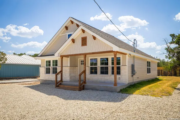 $275,000 | 1956 Tanglewood Trail, Spring Branch, TX 78070