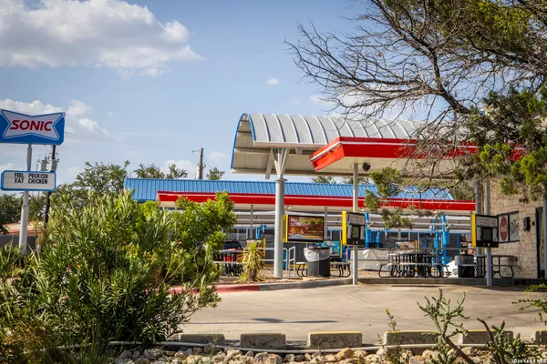 $275,000 | 1956 Tanglewood Trail, Spring Branch, TX 78070