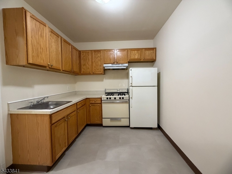 51 Academy Road, Unit 3 Caldwell, NJ 07006 - Photo 10 of 10
