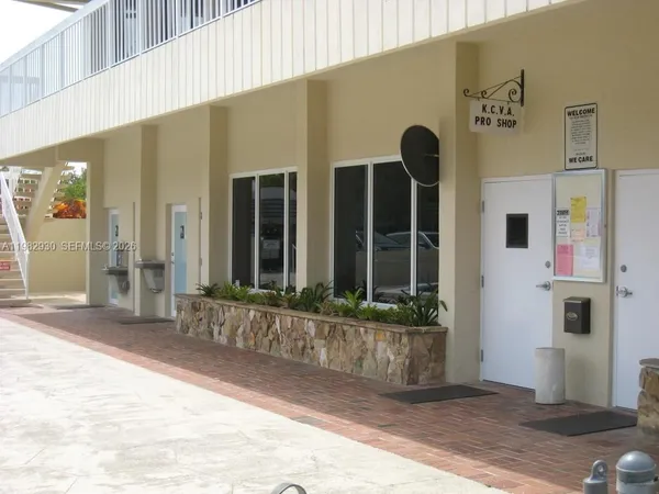 $1,800 | 7845 Camino Real, Unit O213, Miami, FL 33143