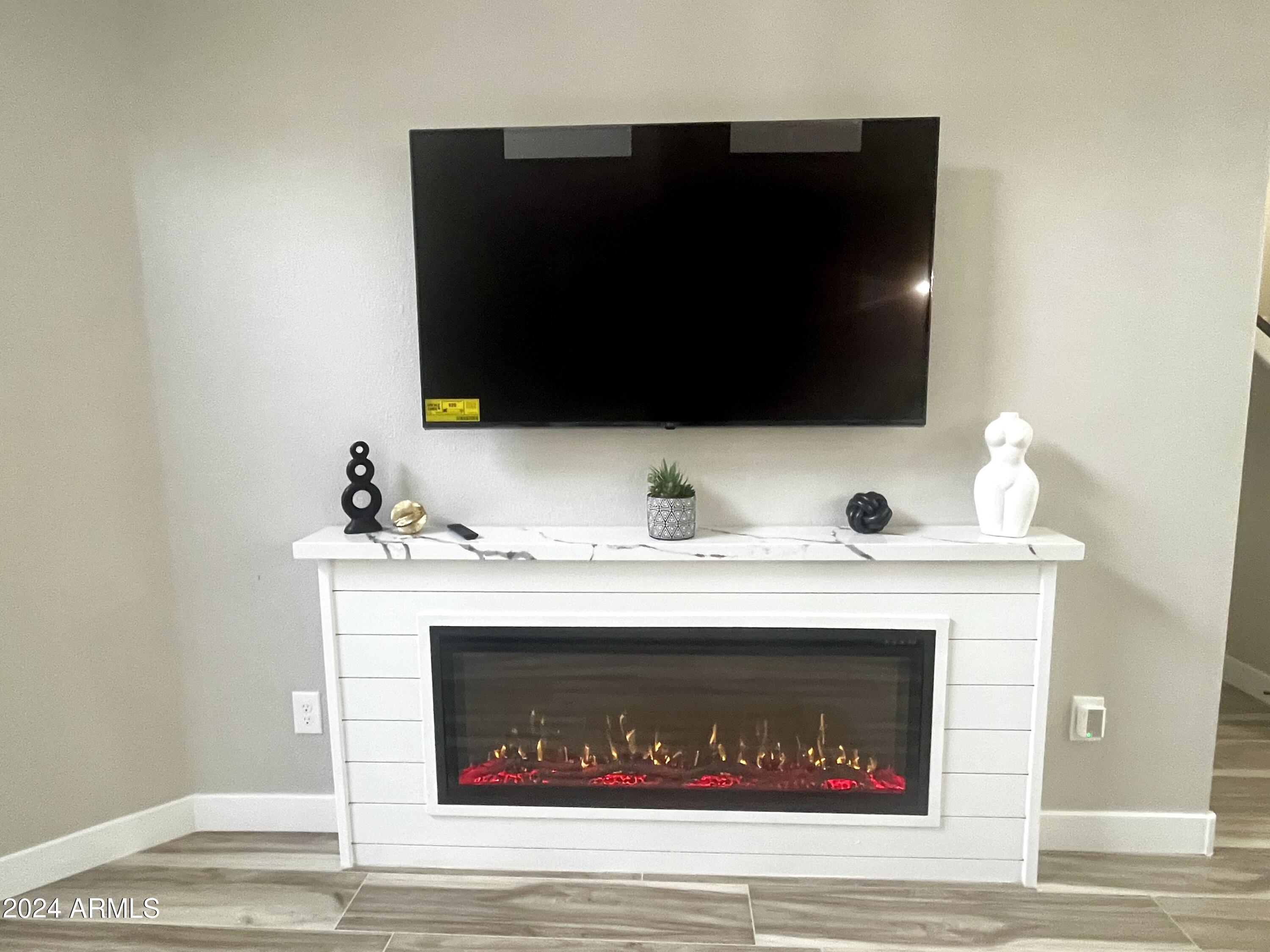 7710 East Gainey Ranch Road, Unit 137 Scottsdale, AZ 85258 - Photo 15 of 56 a bathroom with a sink and a mirror