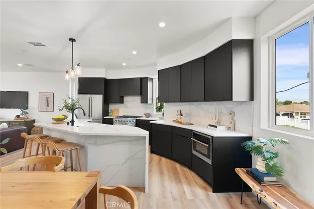 $1,249,000 | 6059 North Tujunga Avenue, North Hollywood, CA 91606