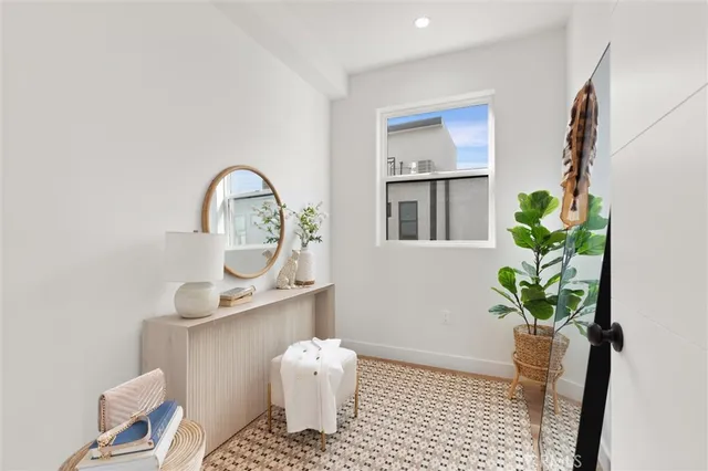 $1,249,000 | 6059 North Tujunga Avenue, North Hollywood, CA 91606