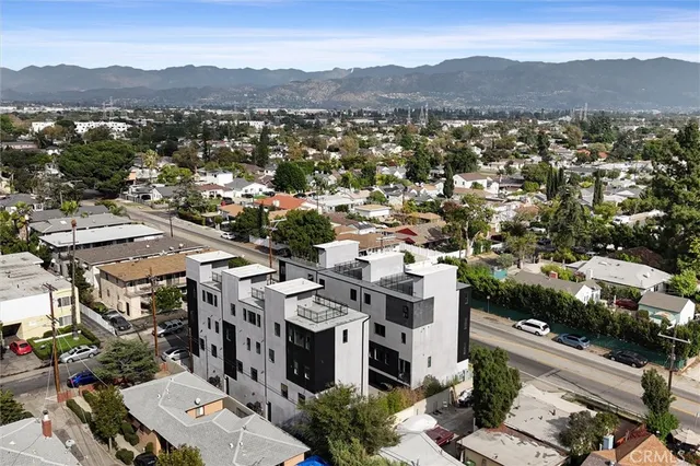 $1,249,000 | 6059 North Tujunga Avenue, North Hollywood, CA 91606