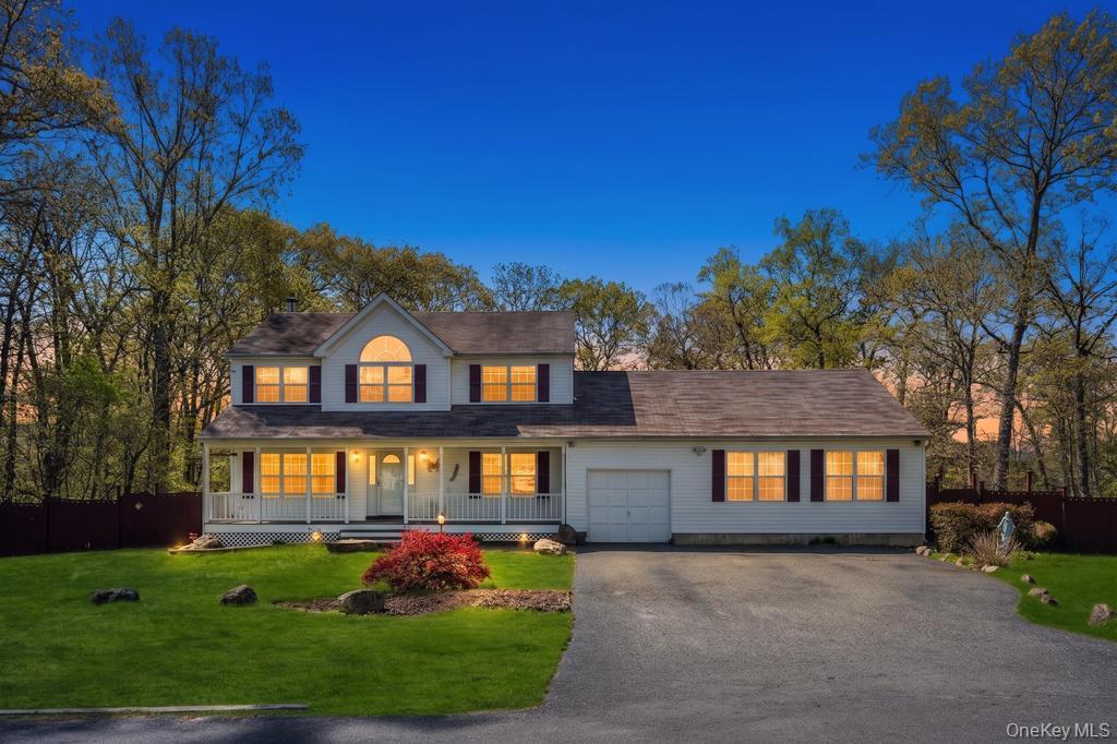 32 Prince Road Rocky Point, NY 11778 - Photo 1 of 43