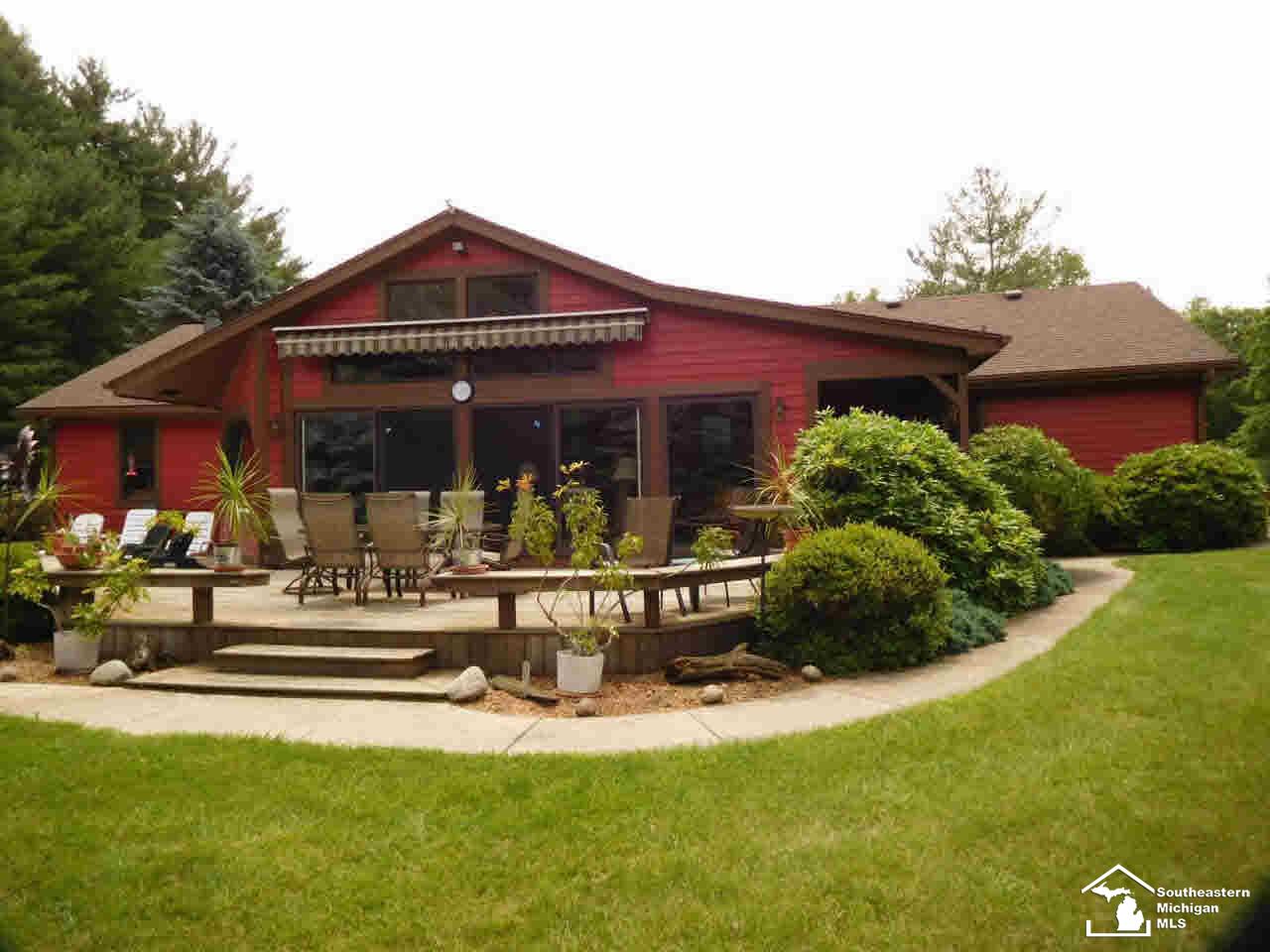 2900 West Rauch Temperance, MI 48182 - Photo 2 of 25 Back of Home w/Custom Deck