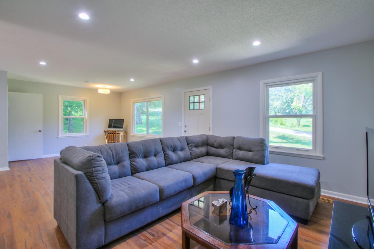 4855 Payne Road Antioch, TN 37013 - Photo 10 of 21 Cozy living room