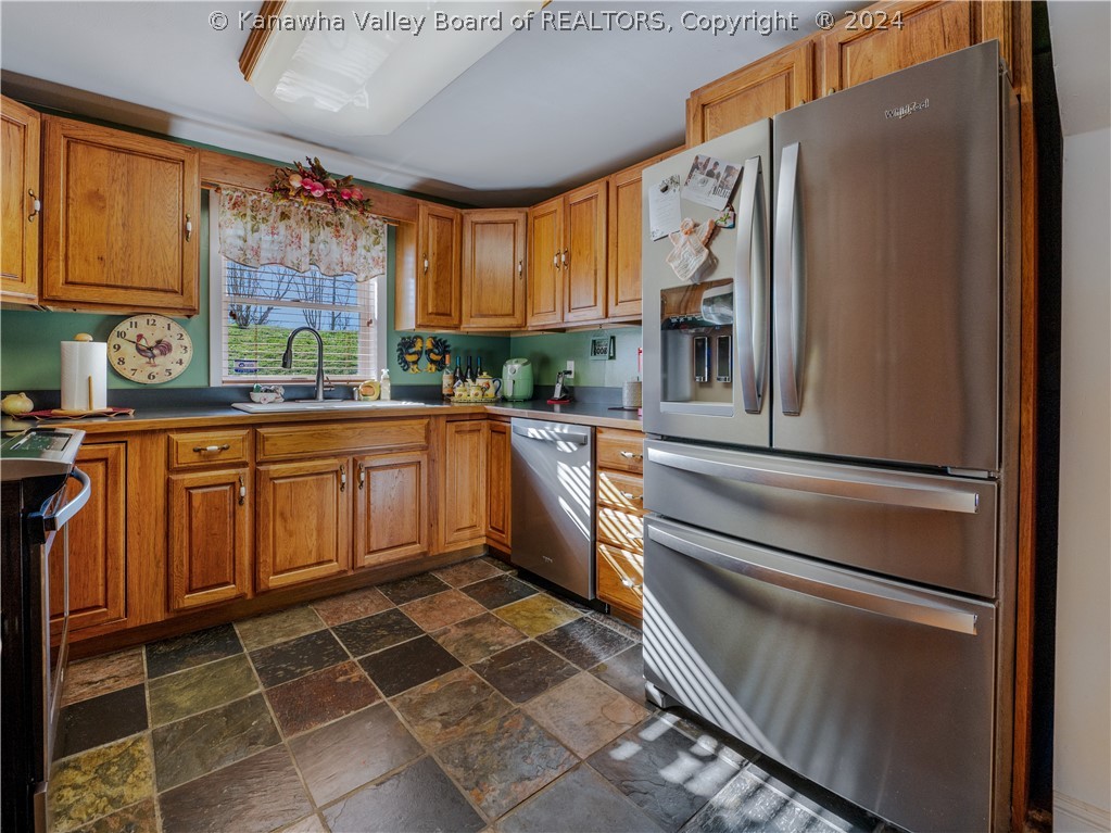 235 Pinch Ridge Road Elkview, WV 25071 - Photo 16 of 37 Gallery Image 16