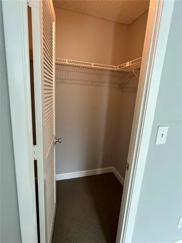 $1,400 | 2700 Coconut Bay Lane, Unit 423 (2C), Sarasota, FL 34237