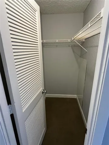 $1,400 | 2700 Coconut Bay Lane, Unit 423 (2C), Sarasota, FL 34237