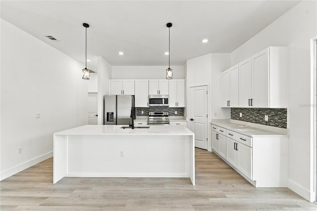 2378 Southwest 156 Loop Ocala, FL 34473 - Photo 15 of 43 Gallery Image 15