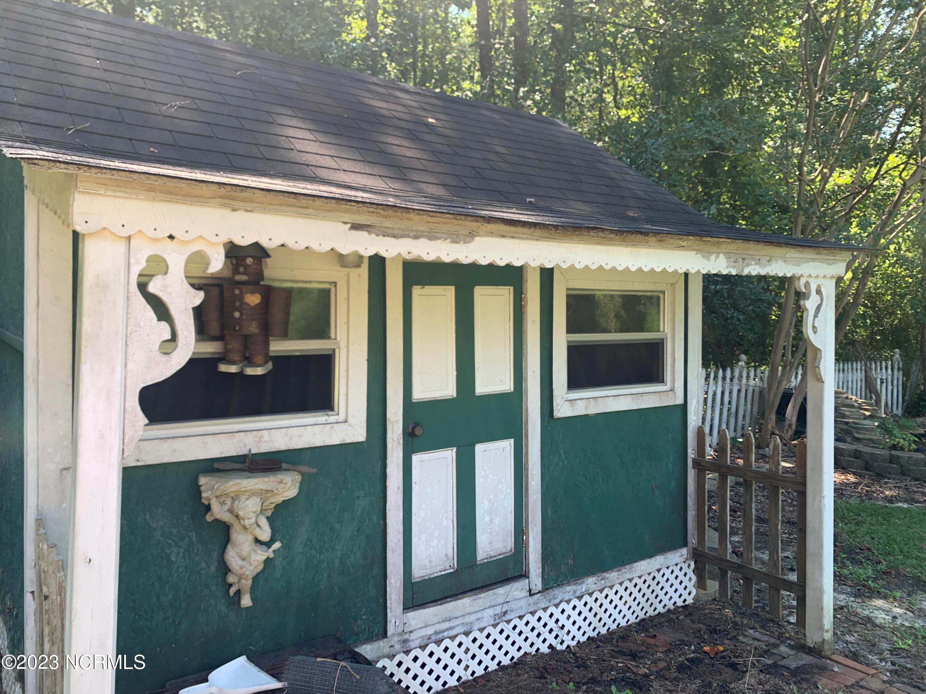 1333 Blue Creek Road, Unit 62 Jacksonville, NC 28540 - Photo 20 of 20 shed