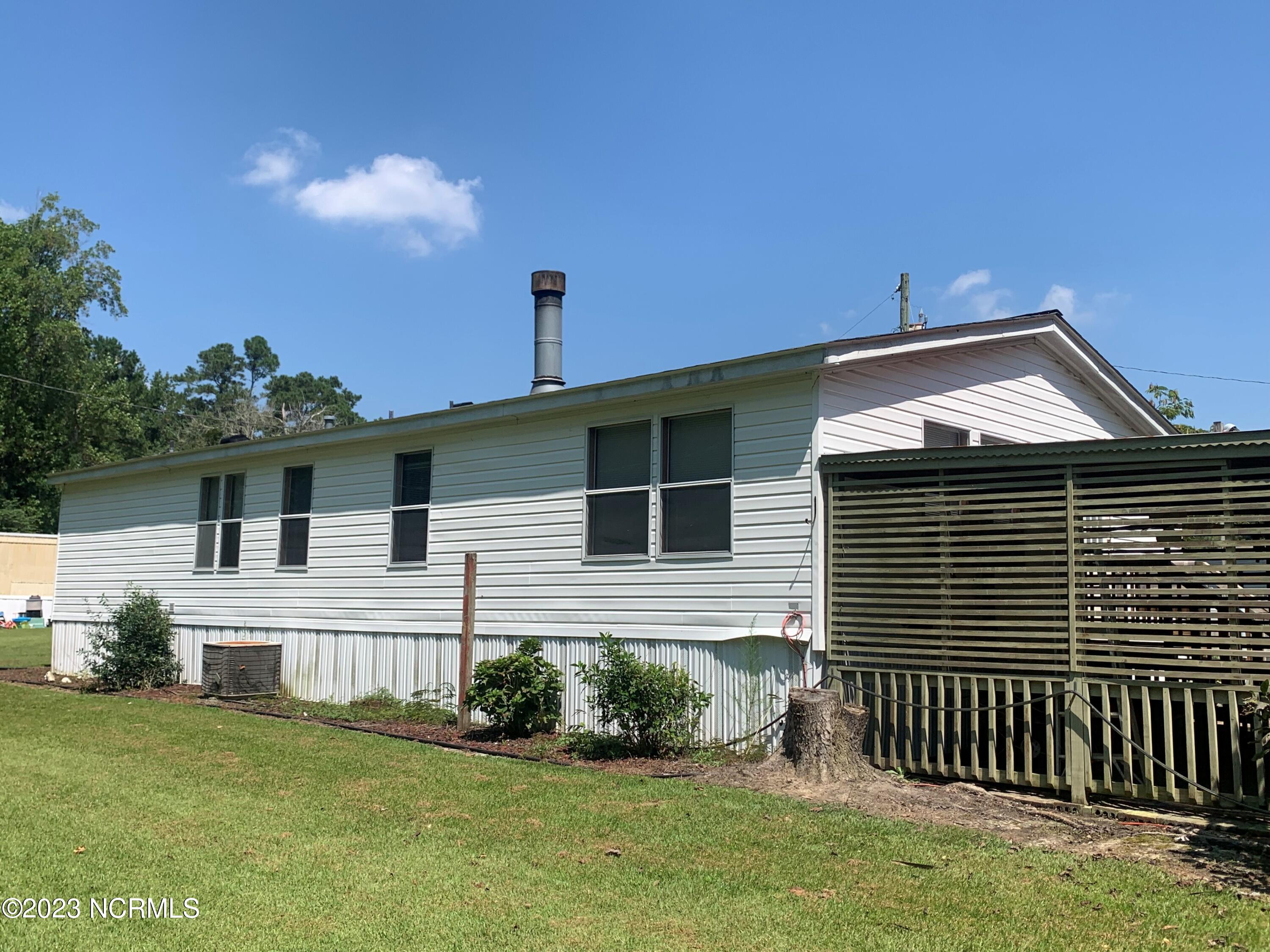 1333 Blue Creek Road, Unit 62 Jacksonville, NC 28540 - Photo 2 of 20 back of house