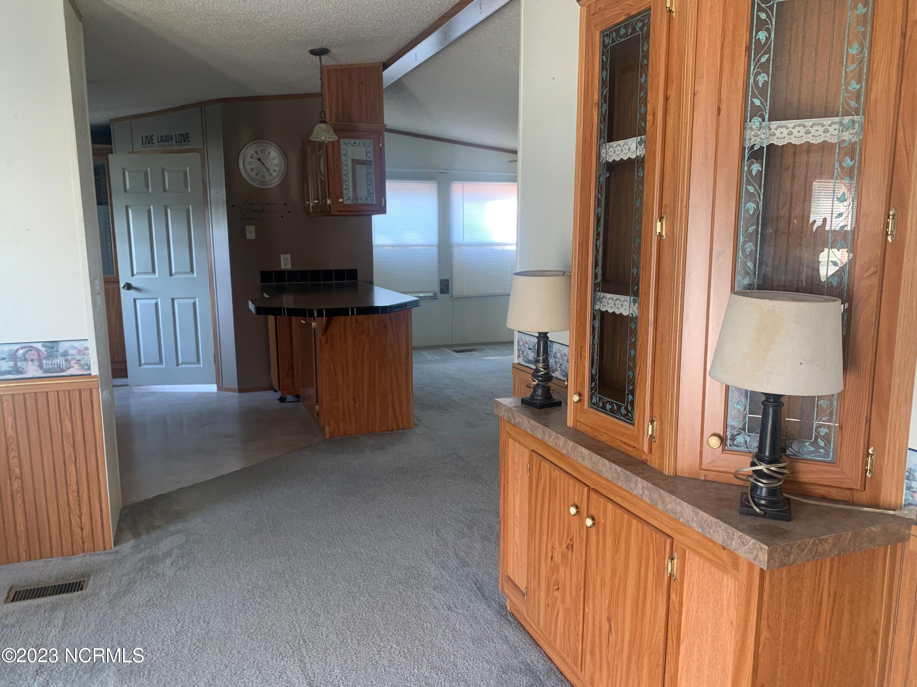 1333 Blue Creek Road, Unit 62 Jacksonville, NC 28540 - Photo 10 of 20 living room