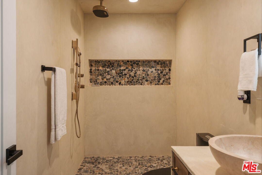 2474 Silver Ridge Avenue Los Angeles, CA 90039 - Photo 28 of 56