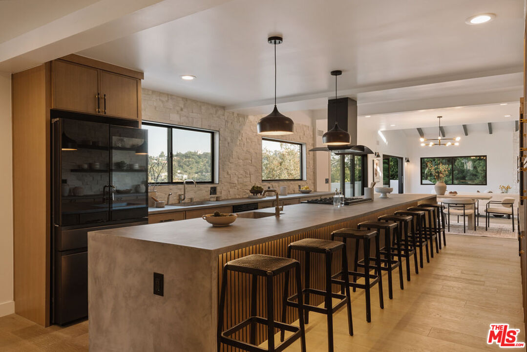 2474 Silver Ridge Avenue Los Angeles, CA 90039 - Photo 3 of 56
