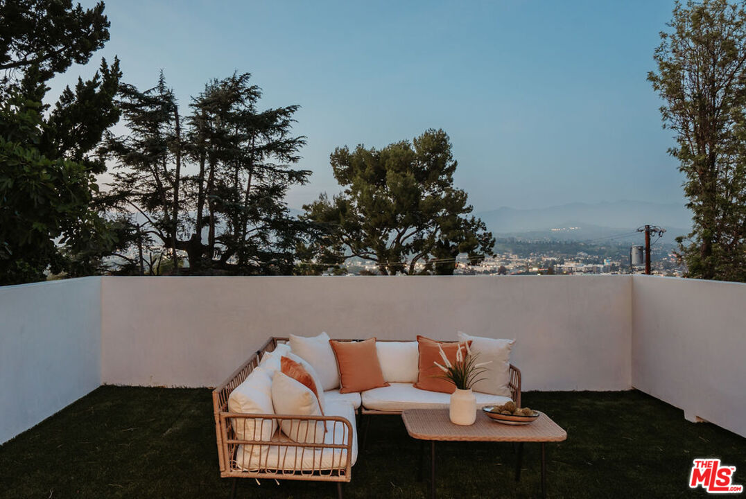 2474 Silver Ridge Avenue Los Angeles, CA 90039 - Photo 51 of 56
