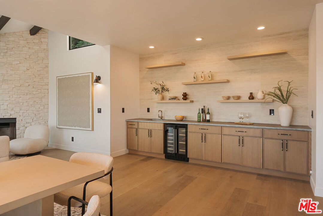 2474 Silver Ridge Avenue Los Angeles, CA 90039 - Photo 9 of 56