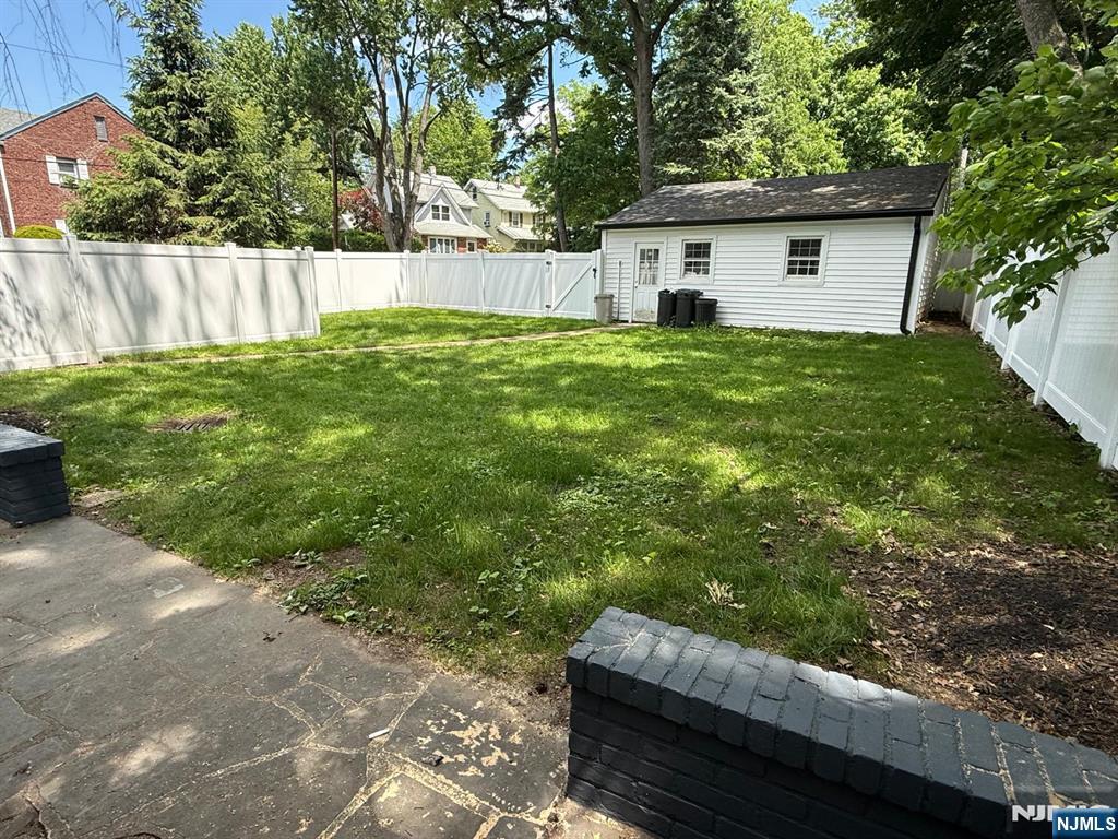 867 River Road Teaneck, NJ 07666 - Photo 26 of 32