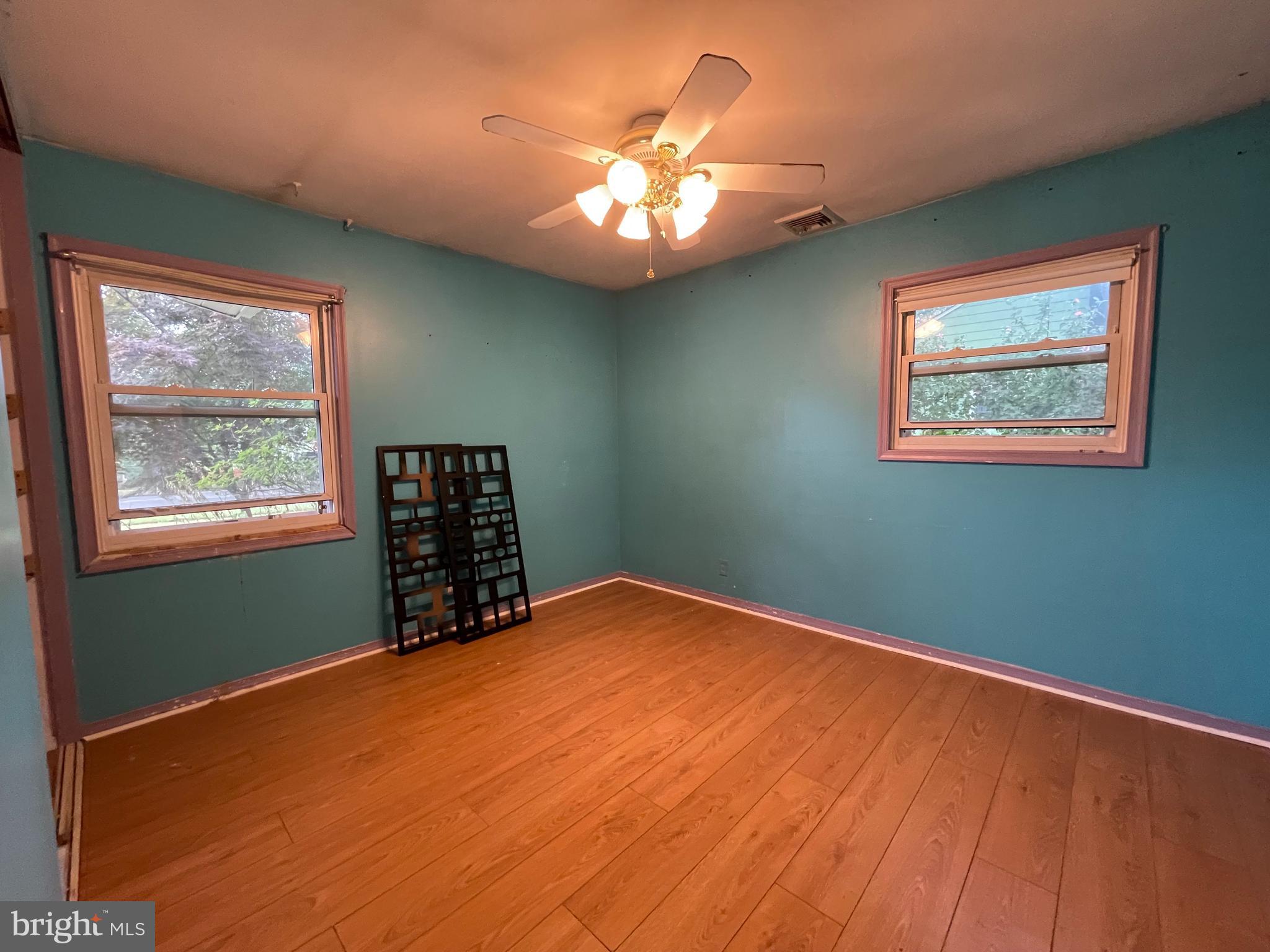 13 Chartwell Road West Grove, PA 19390 - Photo 6 of 11 Main bedroom