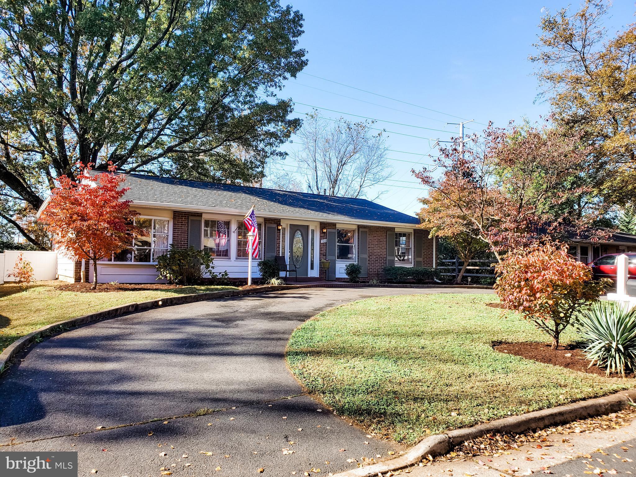 700 Williamsburg Road Sterling, VA 20164 - Photo 3 of 33 Gallery Image 3