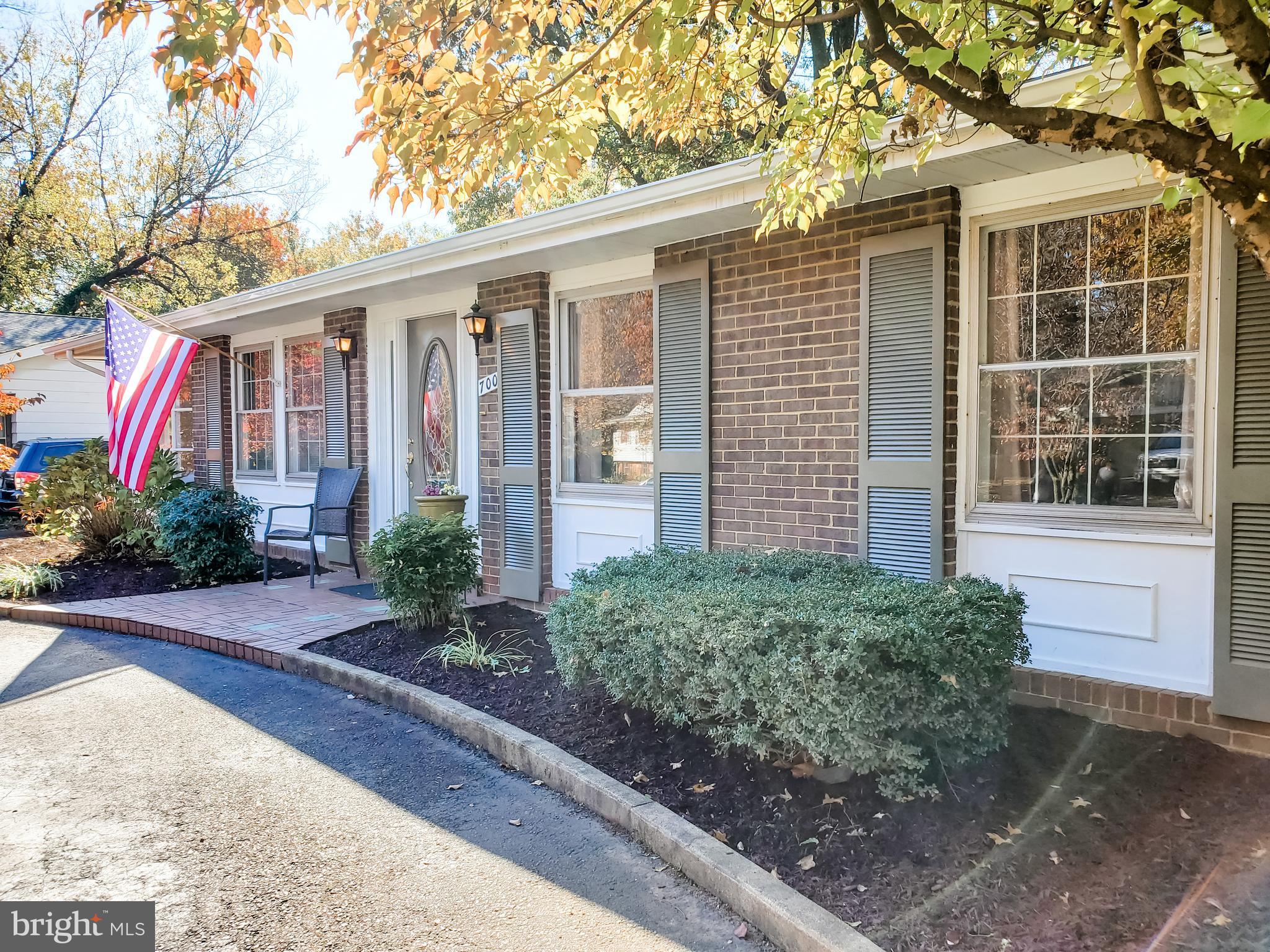 700 Williamsburg Road Sterling, VA 20164 - Photo 4 of 33 Gallery Image 4