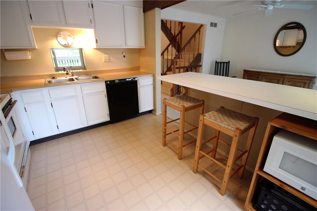 277 Quail Run Road Venetia, PA 15367 - Photo 9 of 25