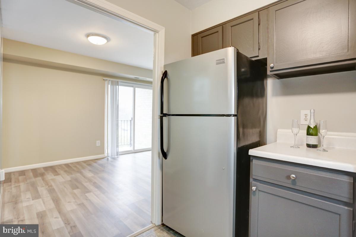 6139 Edsall Road, Unit I Alexandria, VA 22304 - Photo 13 of 26 Stainless steel appliances